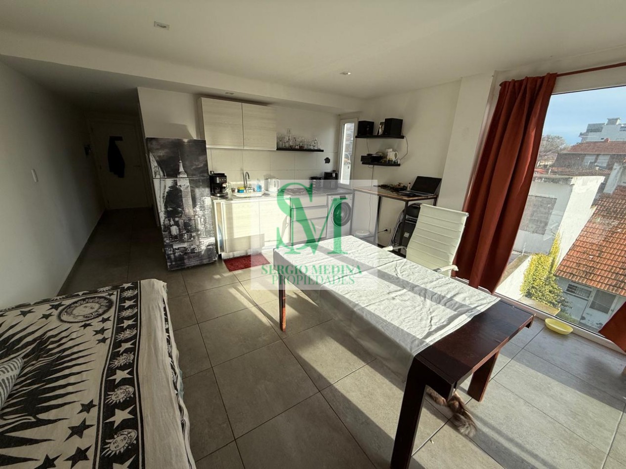 VENDO DEPARTAMENTO 2 AMBIENTES CON BALCON QUINCHO Y COCHERA 