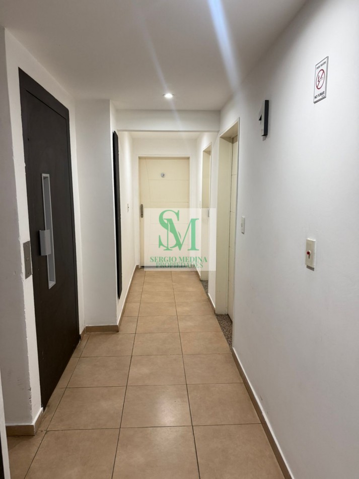 Venta: Monoambiente Funcional con Cochera Propia