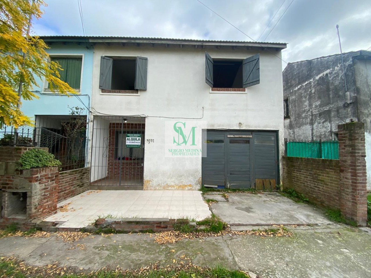 ALQUILO CASA 4 AMBIENTES CON PATIO Y GARAGE