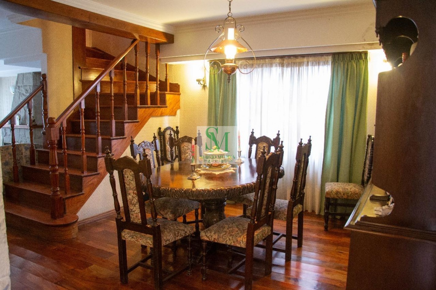 VENDO CHALET 6 AMB con QUINCHO PARQUE Y COCHERA