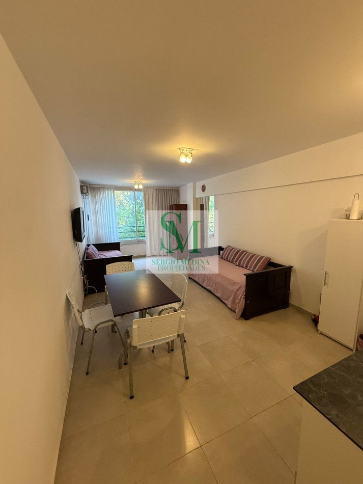 Venta: Monoambiente Funcional con Cochera Propia